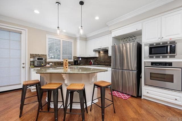 Building Photo - 640 Seaward Ave