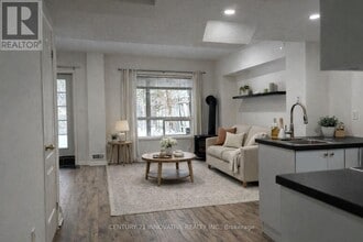 Building Photo - 2360 Clearside Ct