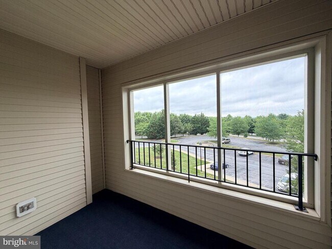 Building Photo - 2100 Ganton Green