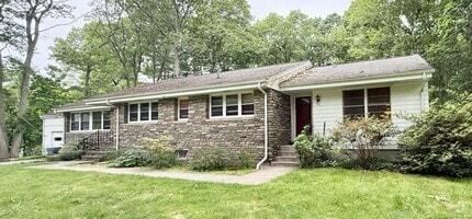 Building Photo - 15 Highland Rd