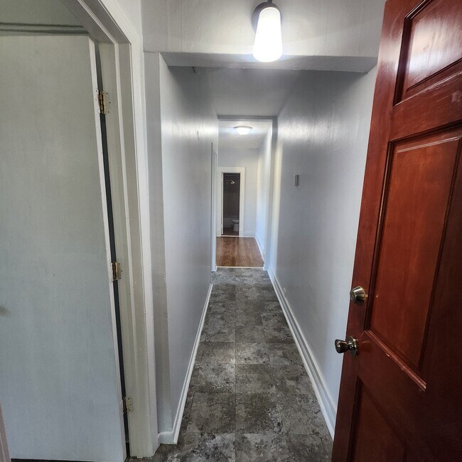 Building Photo - 468 Beaumont St