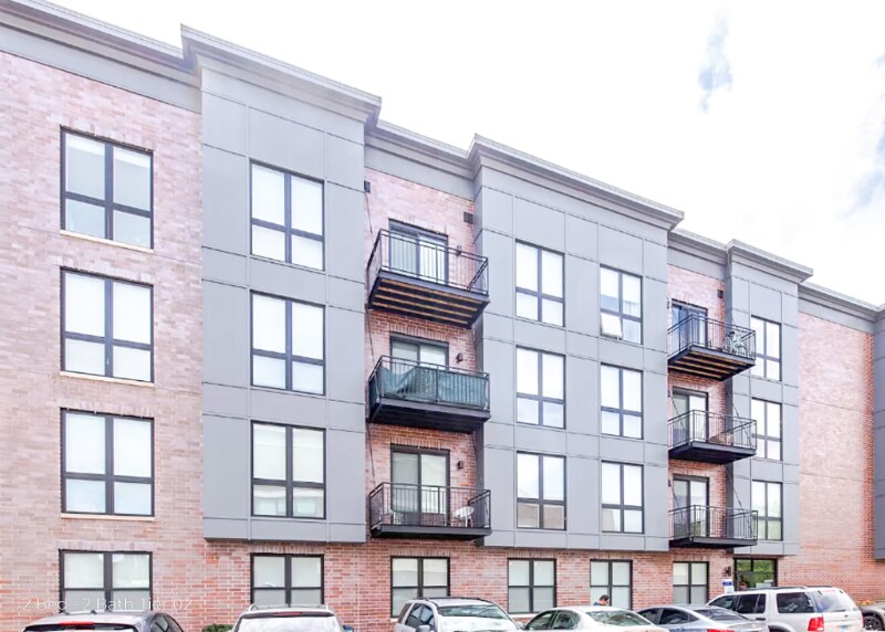 Building Photo - 3941 N Keeler Ave