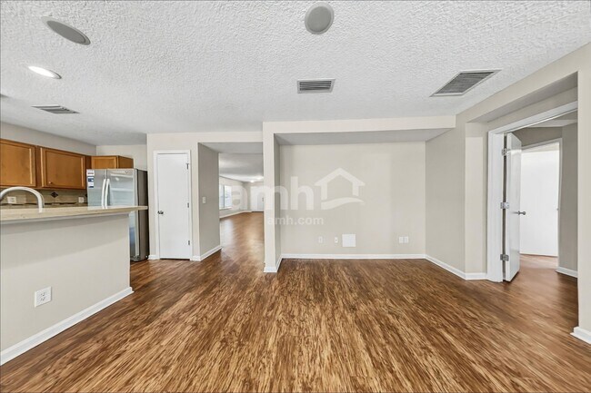 Foto del edificio - 2942 Bent Bow Ln