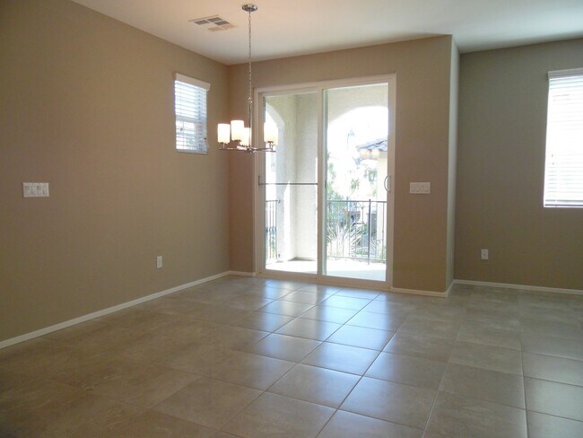 Building Photo - Mountains Edge Townhome