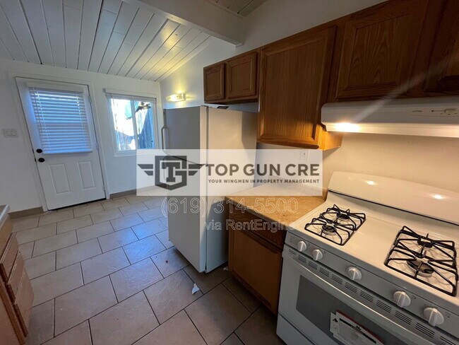 Building Photo - 550 Sacramento Ave