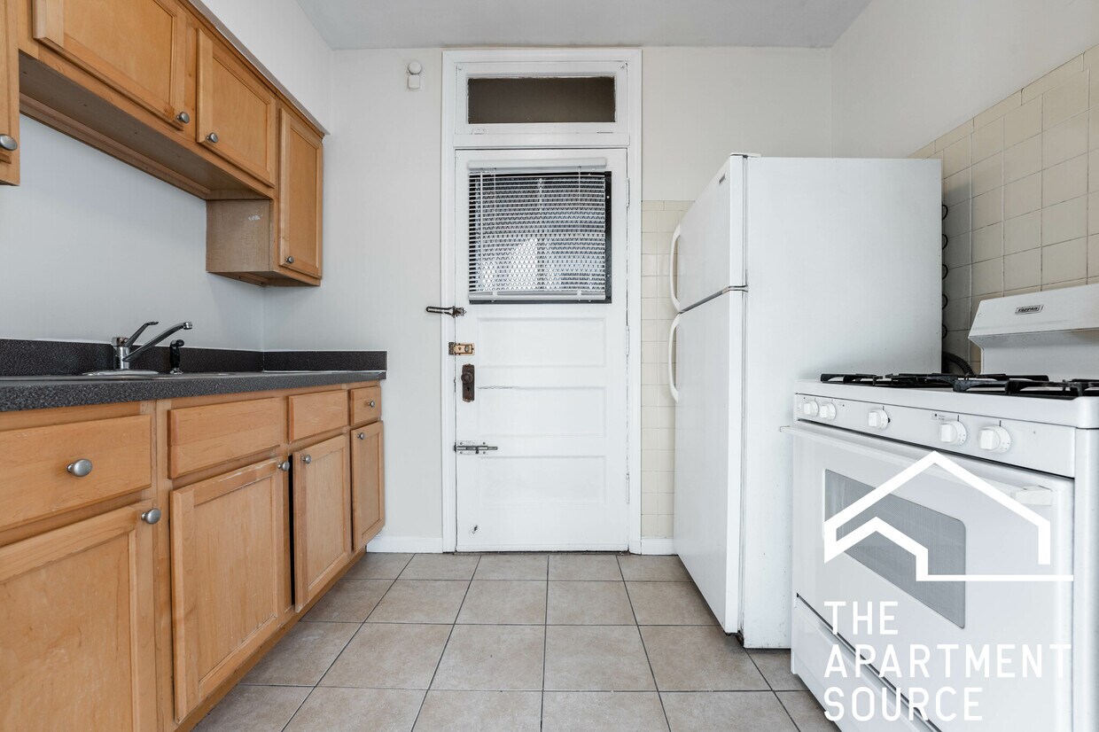 2017 W Ainslie St Unit 1, Chicago, IL 60625 Condo for Rent in Chicago