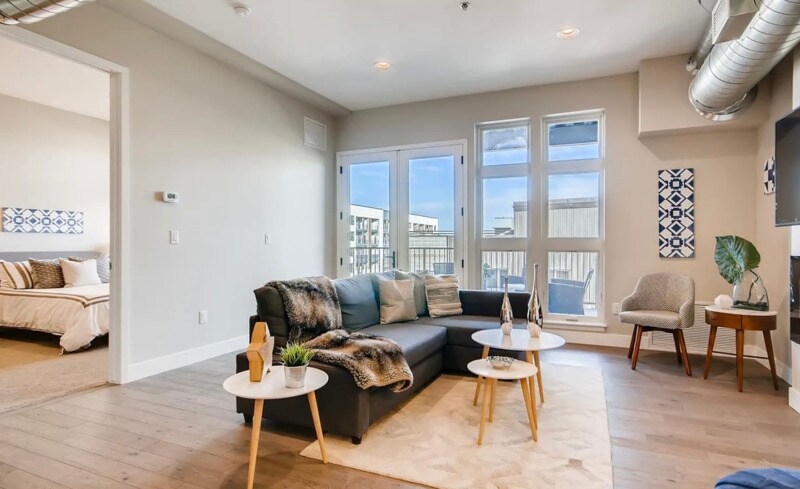 Foto principal - 3198 Blake St