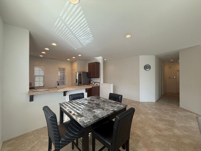 Foto del edificio - West Palmdale 3 Bedroom Home