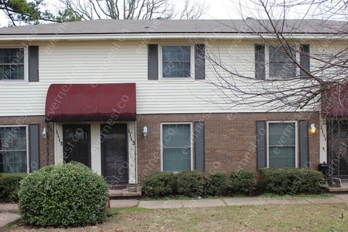 Primary Photo - 2 BED & 1.5 BATH / NO PETS / NO S8