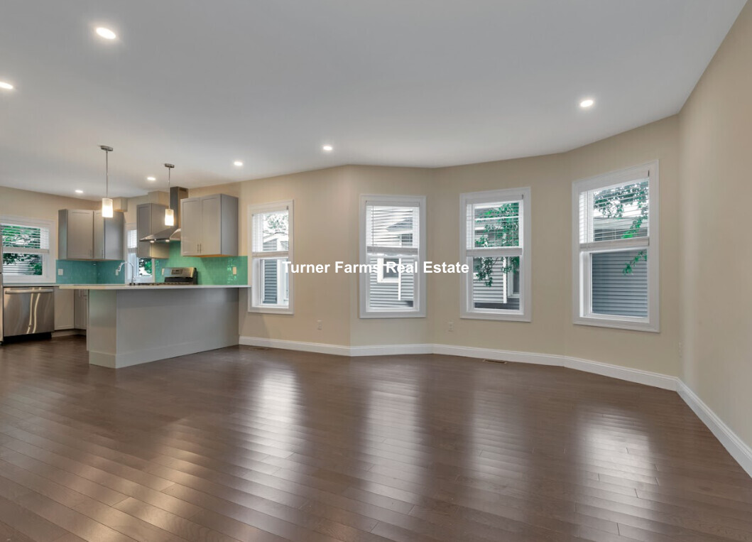Foto principal - 161 4th St