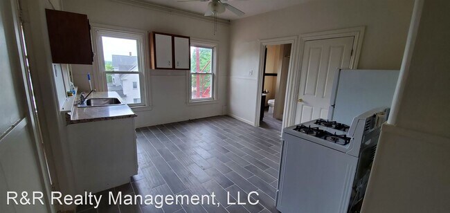 Foto del edificio - 106-108 Cottage St