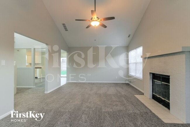 Building Photo - 1547 Doe Ln