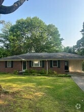 Building Photo - 406 Holly Dr
