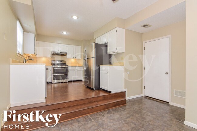 Foto del edificio - 1424 N Lucy Montgomery Way
