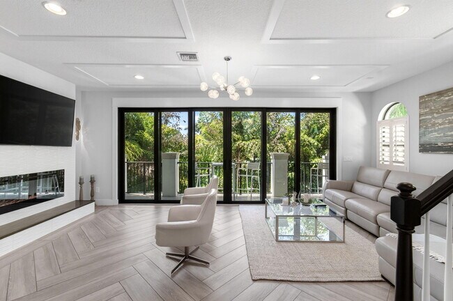 Building Photo - 622 Windward Cir S