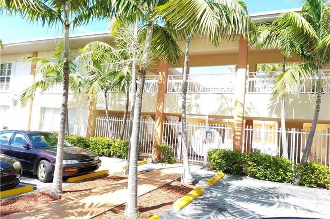 Foto principal - 7333 Gary Ave