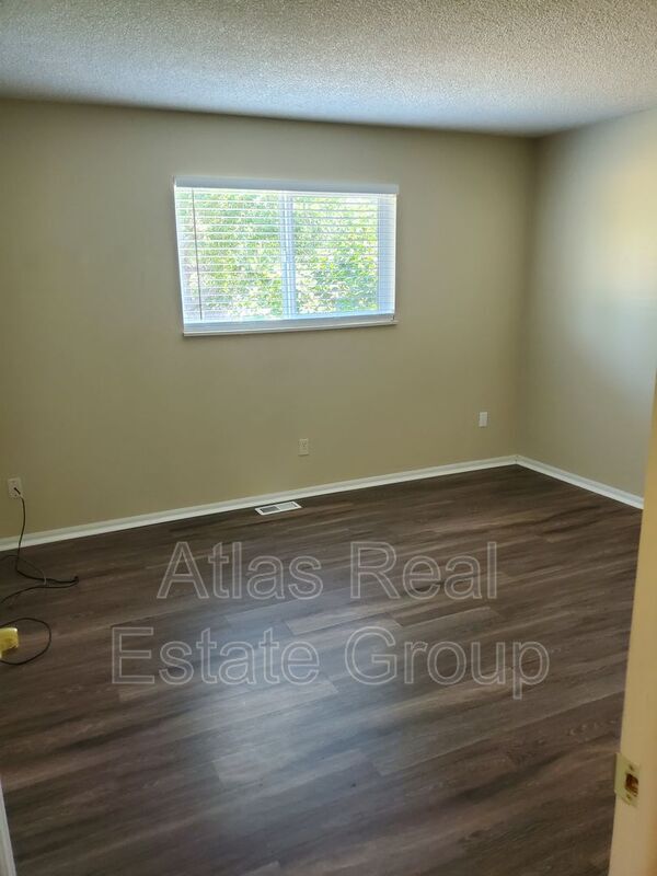 Foto del edificio - 1502 Dover St