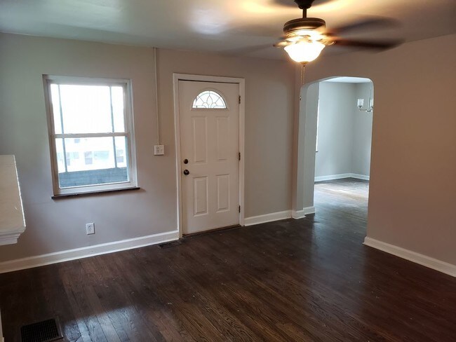 Building Photo - 6036 Lockard Ave