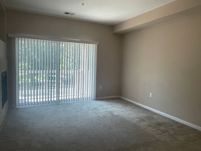 Foto del edificio - 804 Summer Hawk Dr