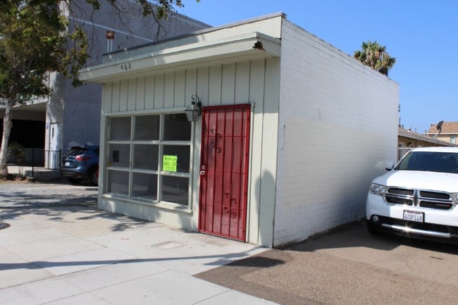 Building Photo - 462 3rd Ave