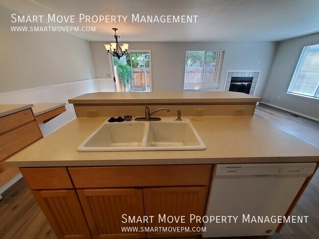 Foto del edificio - 2574 Sumac Ln
