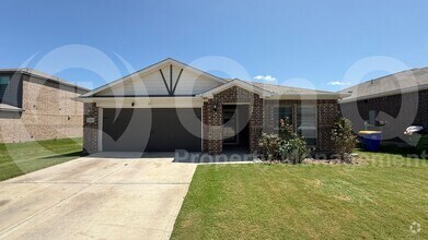 Building Photo - 2012 Canterbury Dr