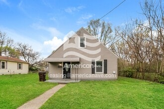 Building Photo - 701 19th Ave