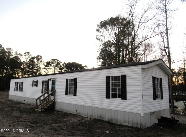 Building Photo - 609 Circle Dr