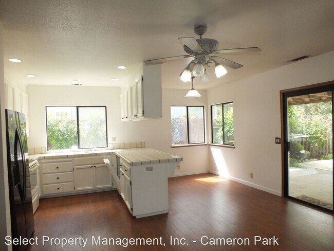 Building Photo - 3 br, 2 bath House - 2740 Hillcrest Drive