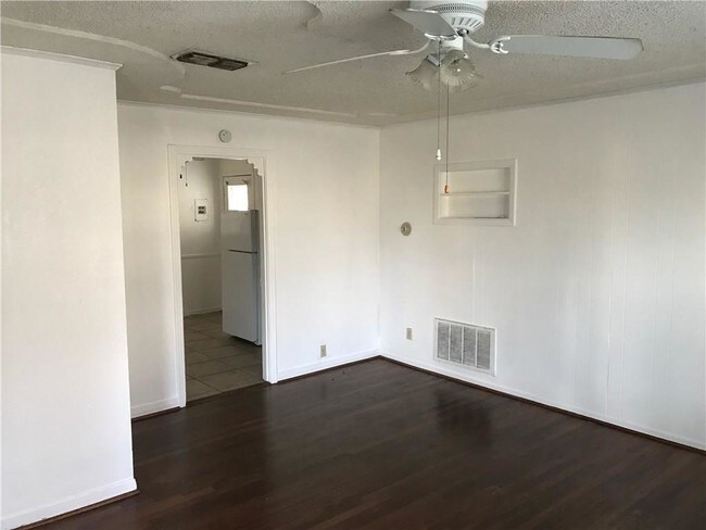 Building Photo - 3107 Ash Park Dr