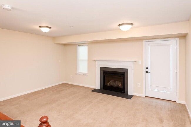 Building Photo - 3232 Careysbrook Ct