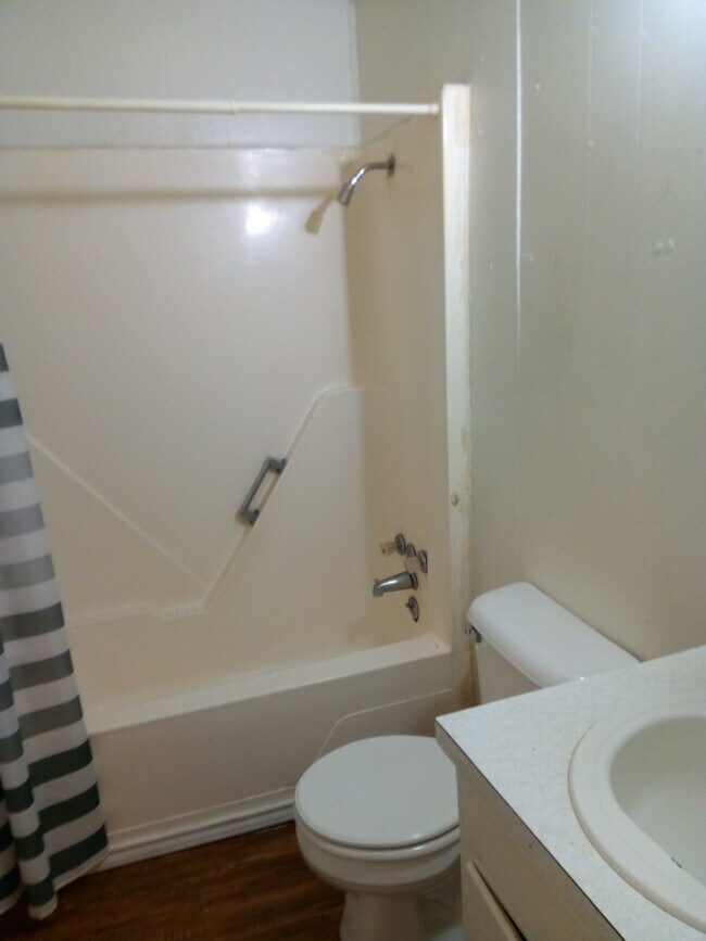 Foto del edificio - 1815 SW B Ave #D