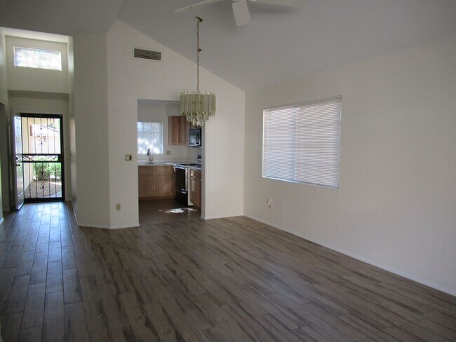 Foto del edificio - Single Level Townhome in Scottsdale!