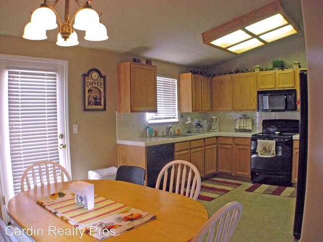 Building Photo - 1396 Red Bluff Way