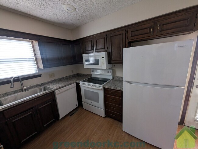 Foto del edificio - 849 S Lindenwood Dr