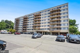 Building Photo - 5353 Columbia Pike