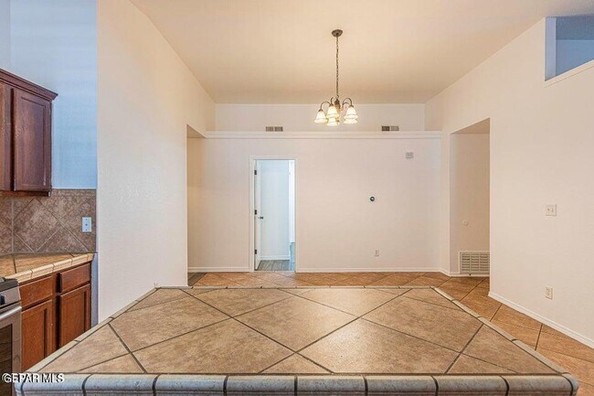 Foto del edificio - 2080 Shreya St