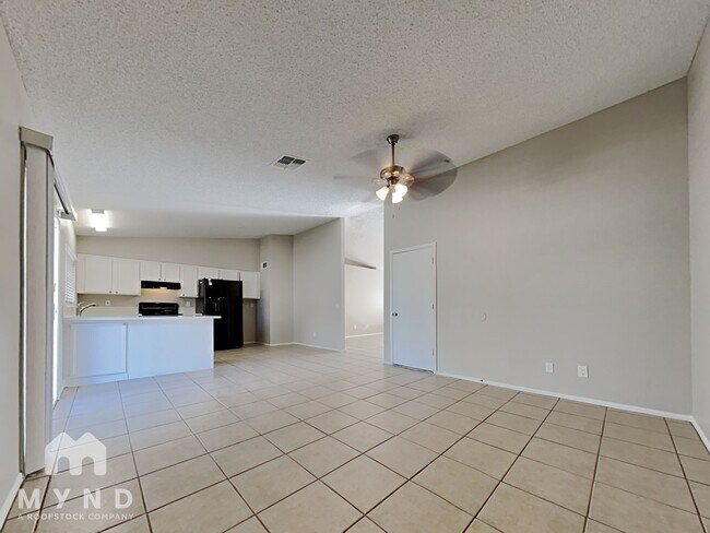 Foto del edificio - 11110 W Glenrosa Ave