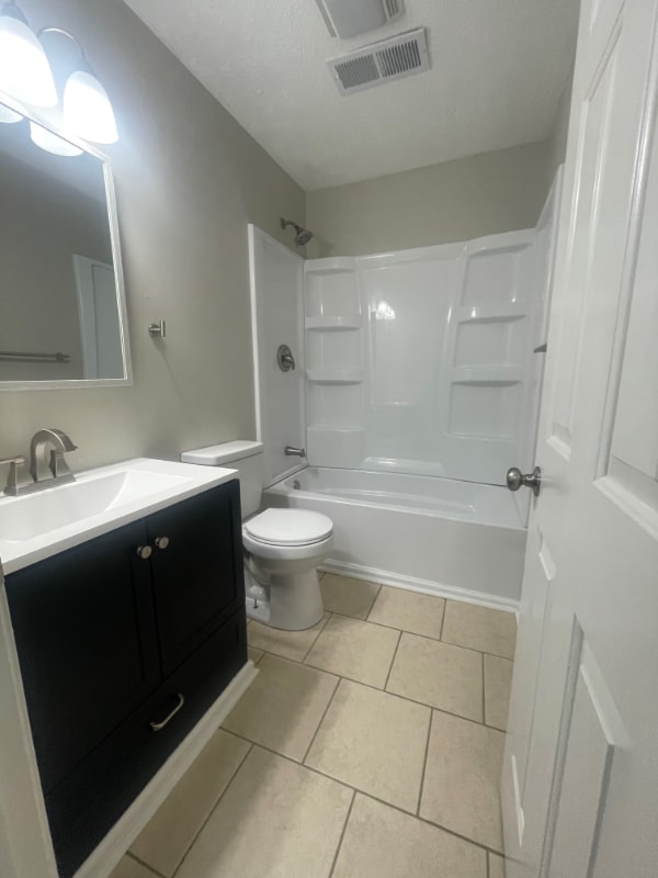 Building Photo - 105 Grogan Cir