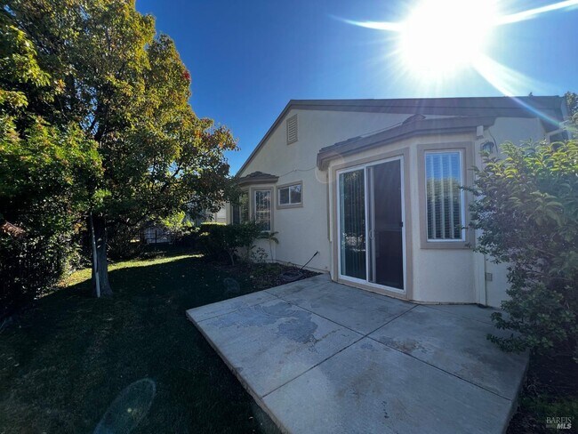 Building Photo - 760 Turnberry Terrace
