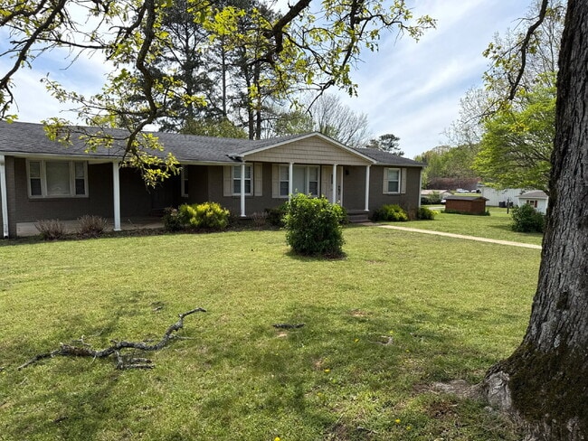 Building Photo - Section 8 Welcome!!! "Charming 4-Bedroom Home with Hardwood Floors on Ready Section Road!"