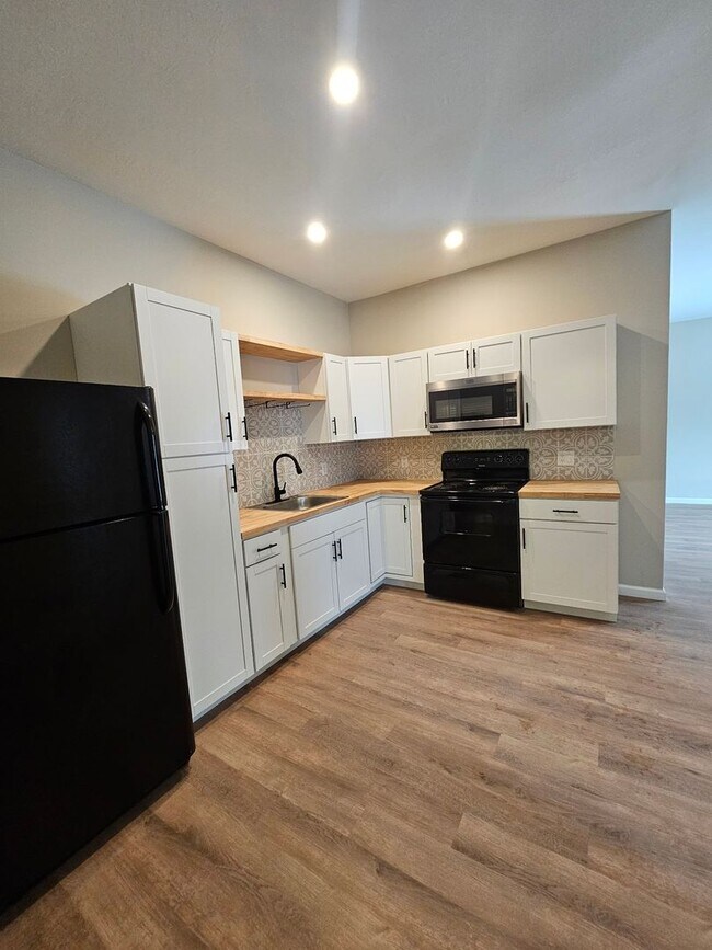 Building Photo - 2891 NY-444