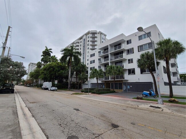 Foto del edificio - 1605 Bay Rd