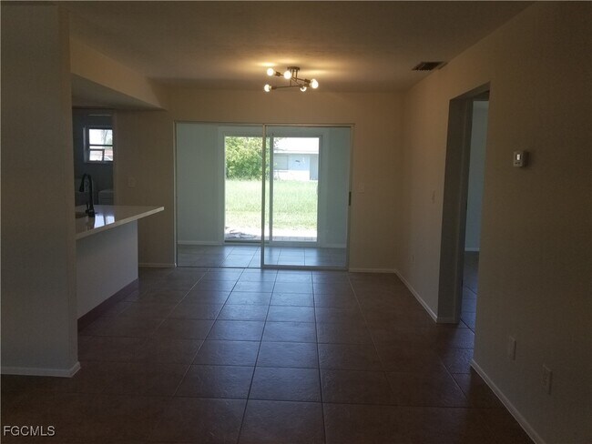 Foto del edificio - 1102 SE 8th Terrace