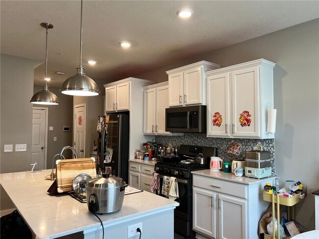 Building Photo - 7262 Zircon Ct N