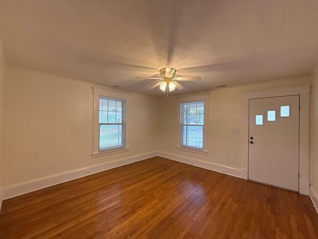 Foto del edificio - 1516 Pleasant Plains Rd