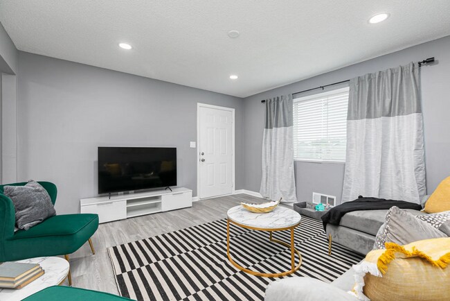 2HAB, 1BA - 845 ft² - Sala de estar - Gateway South