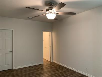 Building Photo - 611 S Scullin Ave