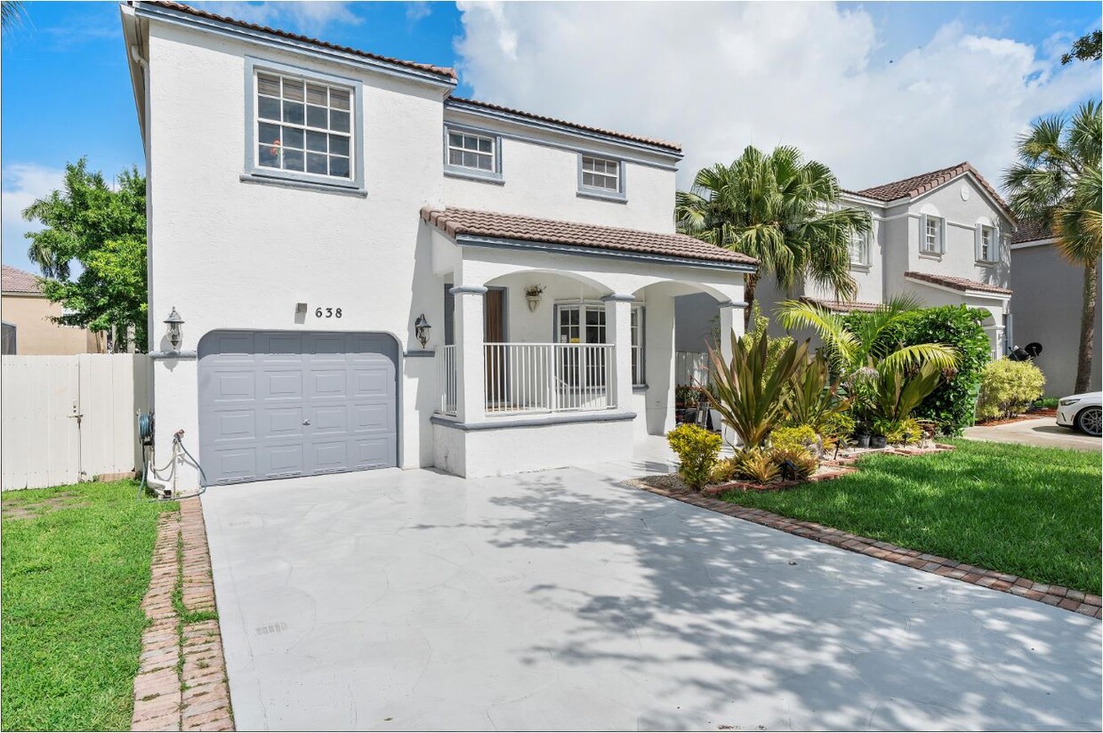 Foto principal - 638 NW 158th Ave