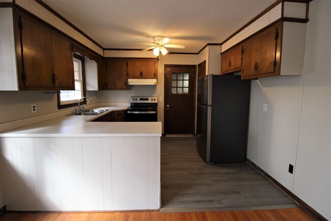 Foto del edificio - 2378 Valleybrook Rd